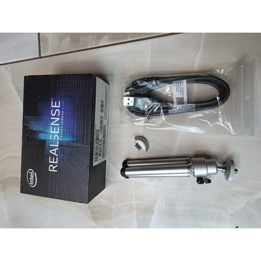 Intel RealSense Depth Camera D435 Accessories USB-C Cable Mini Tripod Box‎ W1